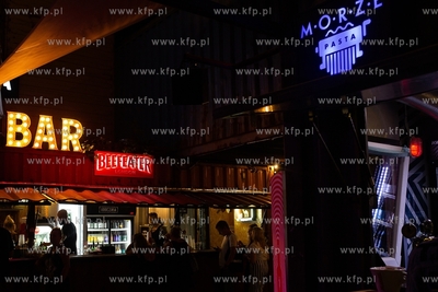 Gdańsk.  Życie kulturalno - rozrywkowe na terenach...