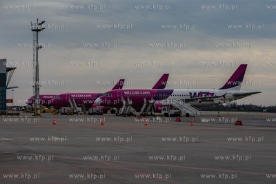 Gdańsk, Port Lotniczy im. Lecha Wałęsy. Z powodu...