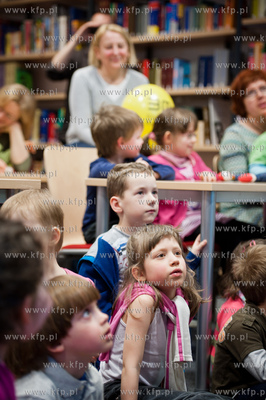 Otwarcie Biblioteki Manhattan w CH Manhattan.
Nz teatrzyk...
