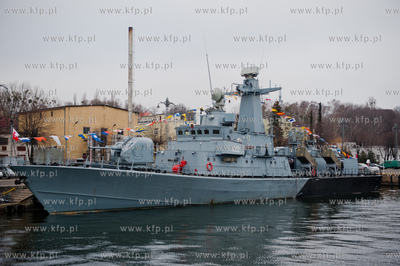 Gdynia Oksywie. Port Wojenny. Wielka gala banderowa...