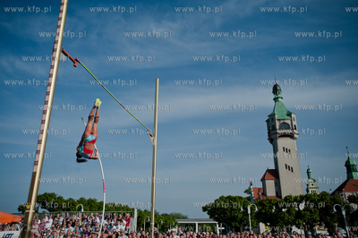 Sopot. 26 edycja turnieju Tyczka na Molo.
30.05.2013
fot....