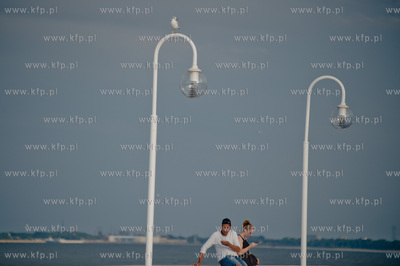 Wakacyjne popoludnie na molo w Sopocie.
09.08.2013
fot....