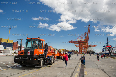 Dzien otwarty Baltyckiego Terminala Kontenerowego w...