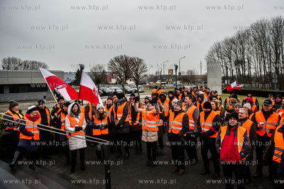 Gdańsk. Protest pracowników Spółki Lotos Kolej,...