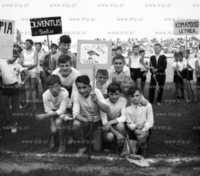 Z okazji oficjalnych socjalistycznych obchodow Tysiaclecia...