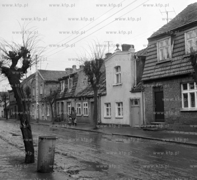 Nowy Staw na Zulawach - dzisiejsza ulica Wita Stwosza
04.01.1975
1styczen75_z.kosycarz_p6
Fot....