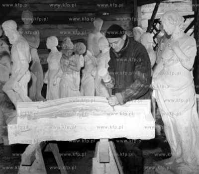 Ludwik Baranowski - artysta kamieniarz z Pracowni kamieniarsko...