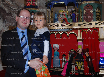 Prezydent Gdanska Pawel Adamowicz z coreczka Antosia...