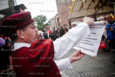 Jedna z atrakcji Jarmarku sw. Dominika byl chrzest...