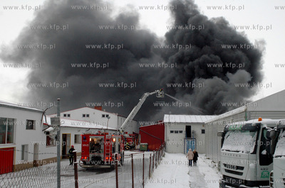 Rubno, kolo Elblaga. Pozar hali magazynowej zakladu...