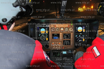 Gdansk, Rebiechowo. Nz. Nocne loty szkolne na nowym...