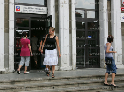 Ewakuacja Urzedu Miejskiego w Szczecinie. Powodem byl...