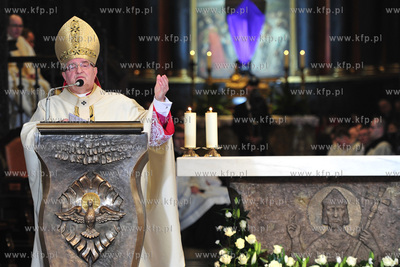 Oliwa. Katedra Oliwska. Msza sw. Wieczerzy Panskiej...