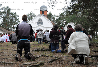 Tysiące pielgrzymów uczestniczyło w drodze krzyżowej...