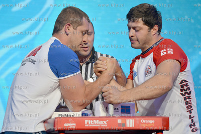 W ostatnim dniu odbywajacych sie w Hali Sportowo -...