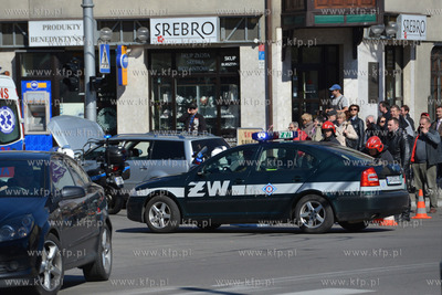 Na skrzyzowaniu ulic 10 Lutego i Swietojanskiej w Gdyni...