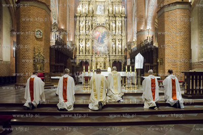 Msza Wieczerzy Pańskiej w Wielki Czwartek  inny niż...