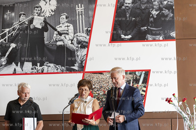 Gdańs. Uroczystości jubileuszowe ECS, ku czci tych,...