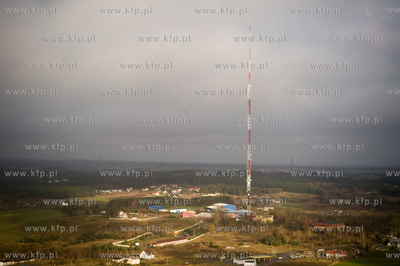 Maszt radiowo-telewizyjny w Chwaszczynie k. Gdanska.14.11.2013fot....