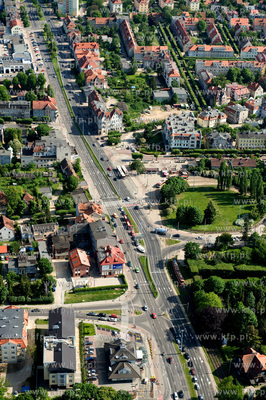 Gdansk Oliwa z lotu ptaka. Al. Grunwaldzka, po lewej...