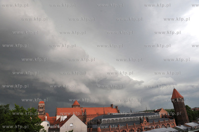 Gwaltowna burza przeszla nad Gdanskiem. 
20.05.2013
Fot....