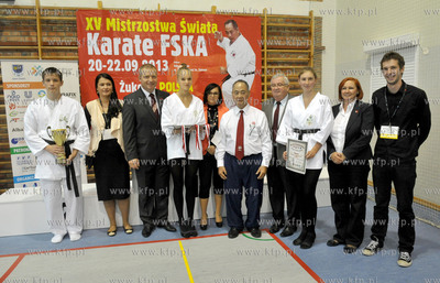 W zukowskiej hali wodowiskowo - sportowej odbtyly sie...