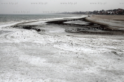 Plaza przy sopockim molo powiekszyla sie o kilkanascie...