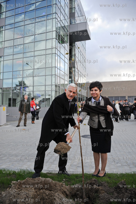 Gdansk. Uroczystosci zakonczenia III etapu rozbudowy...