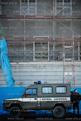 Gdansk. Saperzy wywoza pocisk mozdziezowy znaleziony...