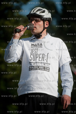 Gdynia. Rowerowa Masa Krytyczna. Zorganizowana przez...