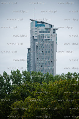 Gdynia. Wiezowiec Sea Tower.
15.08.2012
fot. Mateusz...
