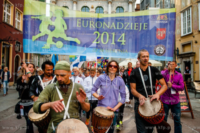 Gdansk. Ul. Dluga. Parad zawodnikow uczestniczacych...