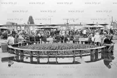 IV Targi Rybne na skwerze Kosciuszki w Gdyni.
20.06.1976
4czerwiec76_z.kosycarz_p38
Fot....