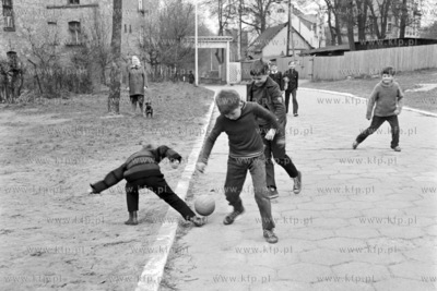 Mini rozgrywka w pilke nozna. 
30.04.1973
8kwiecien73_z.kosycarz_p76
Fot....