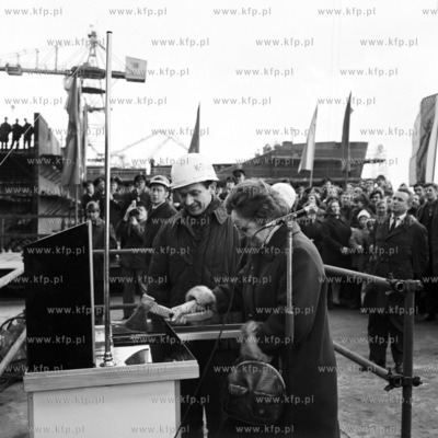 Wodowanie statku w Stoczni Gdańskiej im. Lenina.
04.1971
0000293z_kwiecien1971
Fot....