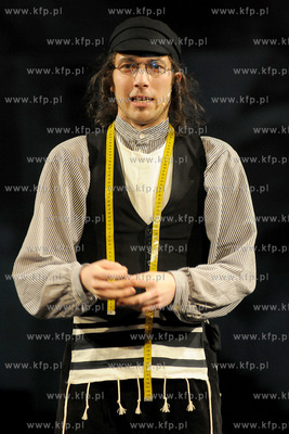 Teatr Muzyczny w Gdyni. III proba generalna spektaklu...