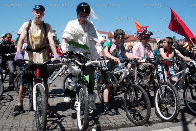 Najwieksza w Polsce uliczna demostracja rowerowa czyli...