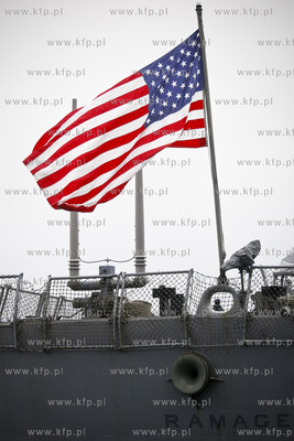 Zatoka Gdanska. Okret Marynarki Wojennej USA, USS RAMAGE...