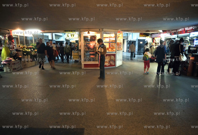 Przygotowywany do remontu Dworzec PKP Gdynia Glowna...