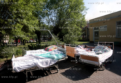 Pozar szpitala w Miastku. Splonal dach starej czesci...