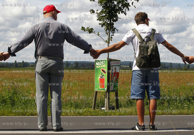 Niemcy. Manifestacja mieszkancow Pasewalku i okolicznych...