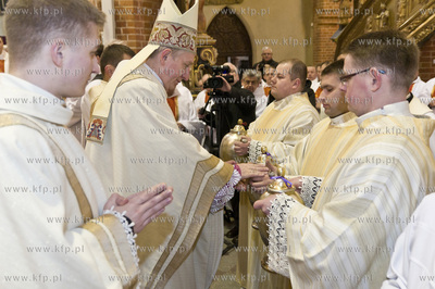 Msza Krzyzma w katedrze pelplinskiej sprawowana przez...