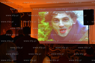 Kazdy kto mial kamere video - w tablecie, telefonie,...