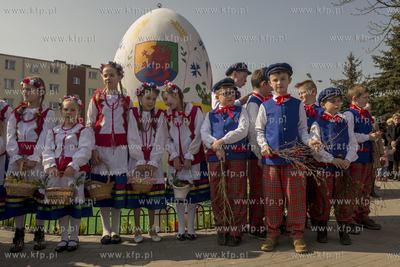Odsloniecie "Kociewskiej pisanki". Duza, bardzo duza,...