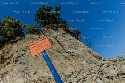 Gdynia, klif w Orłowie. Tablice ostrzegawcze.
25.08.2019...