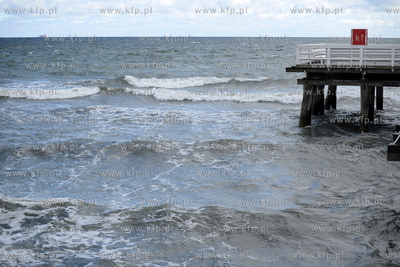 Sobota 25 kwietnia 2020 roku w Sopocie, godziny przedpołudniowe...