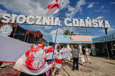 Gdańsk.  Marsz godności dla Białorusi.  Społeczna...