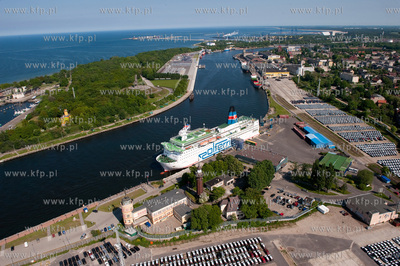 Port Gdańsk z lotu ptaka. 25.05.2009 fot. Kacper Kowalski...