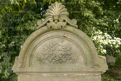 Największy w Polsce, wpisany w 1988 roku do rejestru...