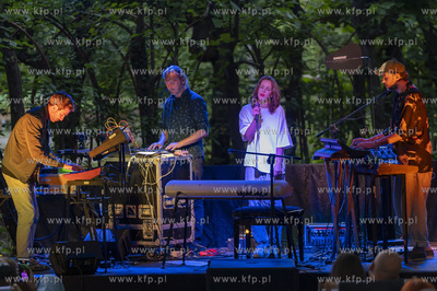 Sopot. 5 urodziny Goyki 3 Inkubator. Na scenie grają...